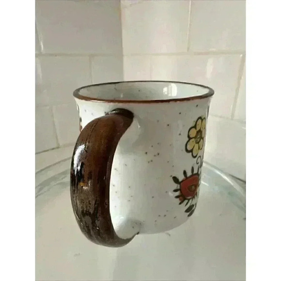 Vintage Stoneware Yellow & Orange Flowers Coffee Mug Vintage - Picture 4 of 14